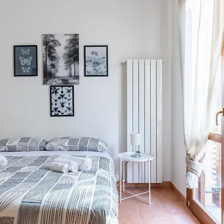 Four Shades Of Apartament *