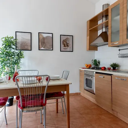 Four Shades Of Apartment Pisa