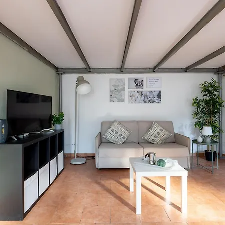 Four Shades Of Apartament Piza