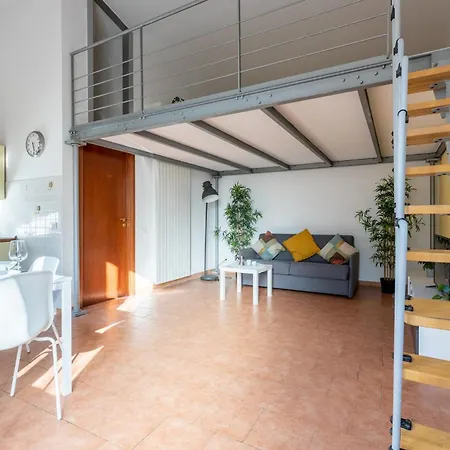 Four Shades Of Apartment Pisa