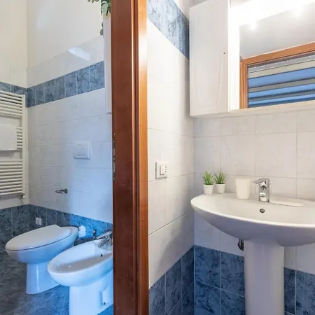 Four Shades Of Apartament *